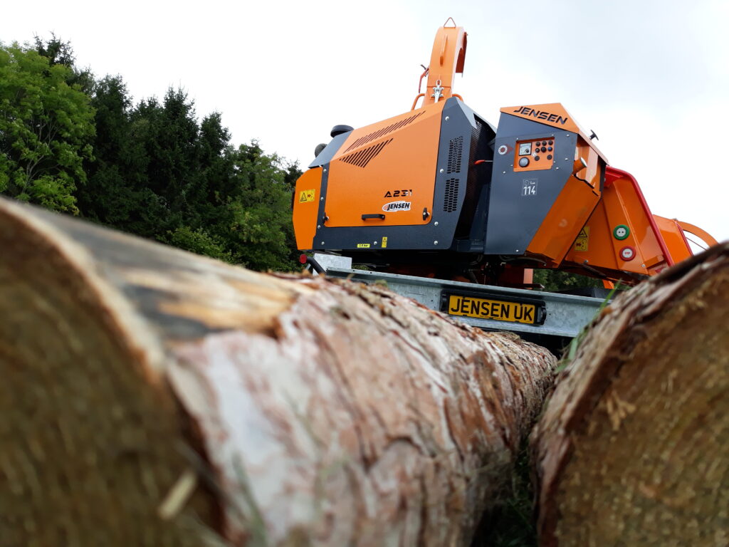 Jensen Trailed A530 6 Inch 24hp Petrol Woodchipper